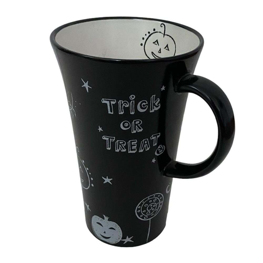 STARBUCKS Halloween Trick or Treat Cup Mug